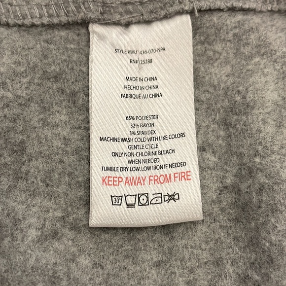 RAE DUNN “HOT MESS” Lightweight Sweater - Picture 4 of 4